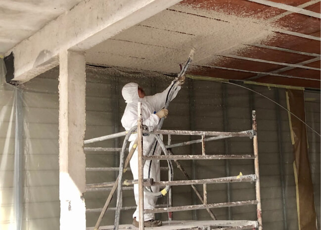 trabajador andamio